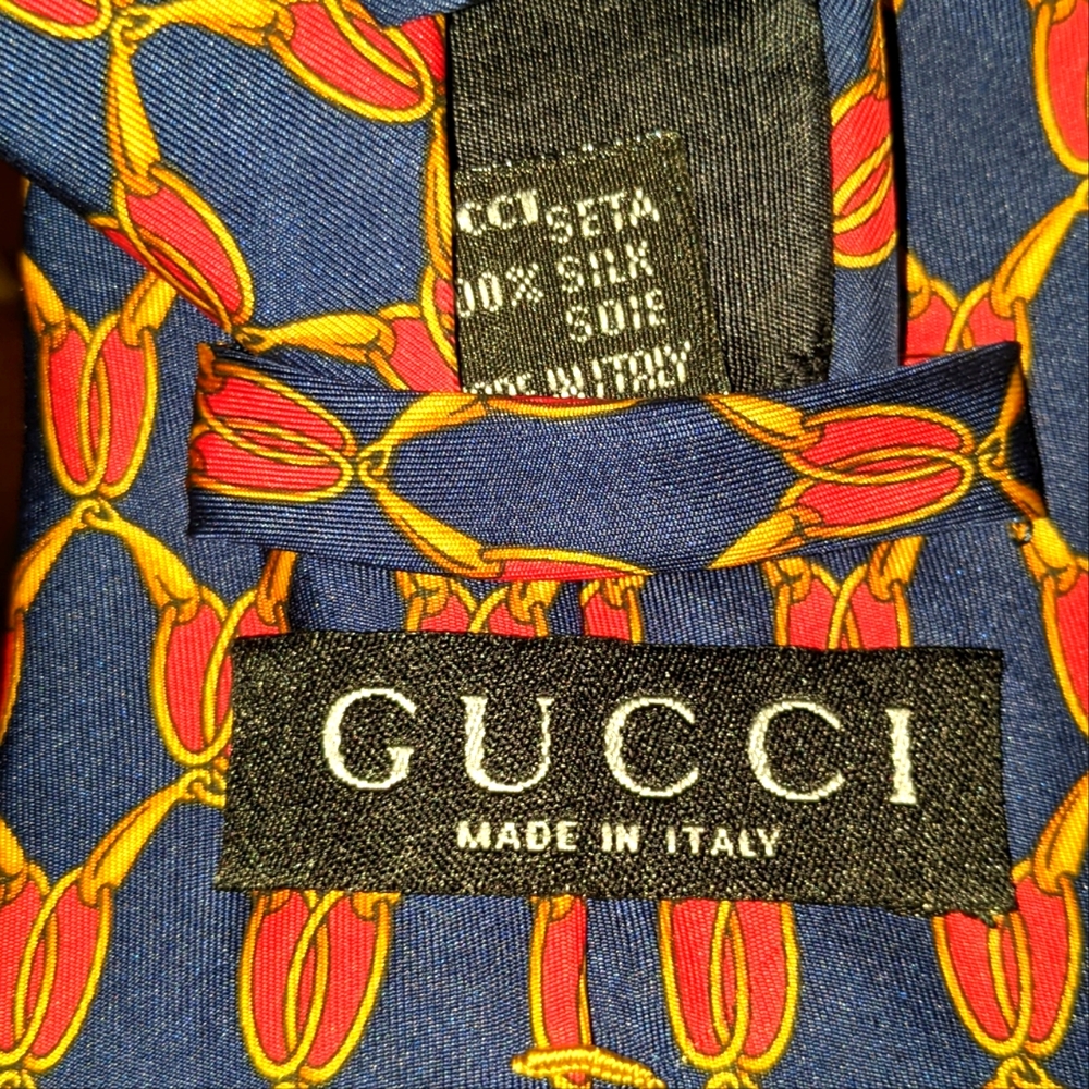 Gucci Men's Tie. 100% Silk. Made in Italy.